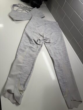 Lululemon Wunder Under Scallop Leggings Gray Stripe Crop 21"